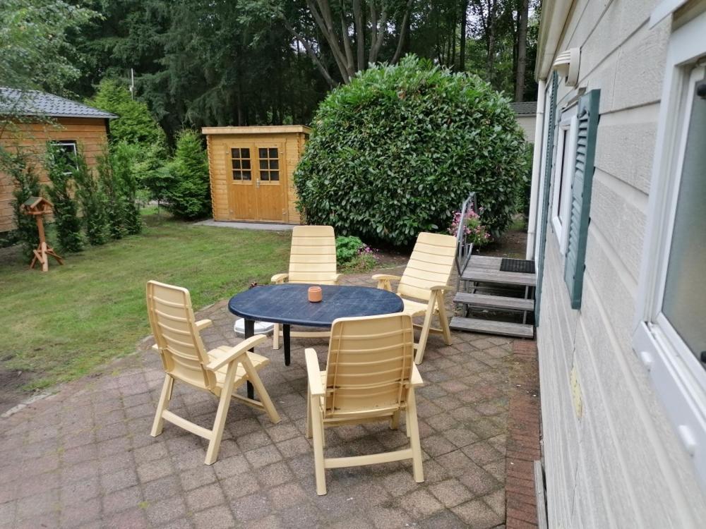 Chalet 4-6 Personen Epe F15 Van Alle Gemakken Voorzien Max Aantal Volwassen Personen Bedraagt 4 Экстерьер фото