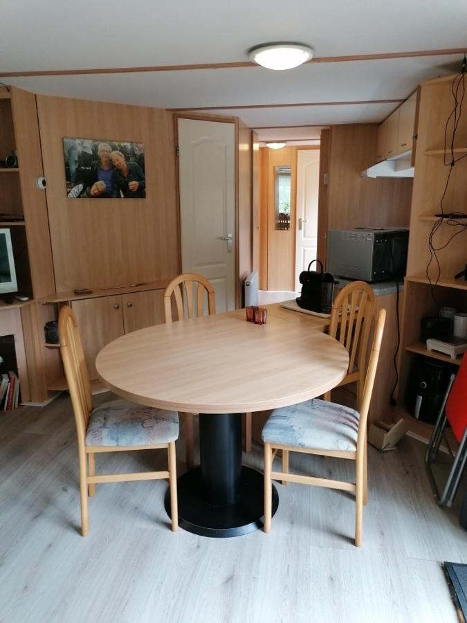 Chalet 4-6 Personen Epe F15 Van Alle Gemakken Voorzien Max Aantal Volwassen Personen Bedraagt 4 Экстерьер фото